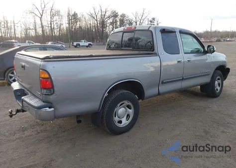2004 Toyota Tundra Sr5 z USA, uszkodzony, nr VIN 5TBBN44144S435474
